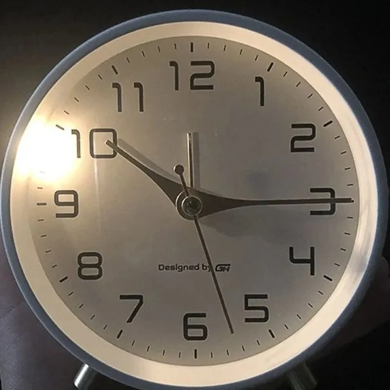 Modern Scandinavian Table Clock Silent Design - Image 5